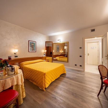 Hotel Motel Sporting Montodine Εξωτερικό φωτογραφία