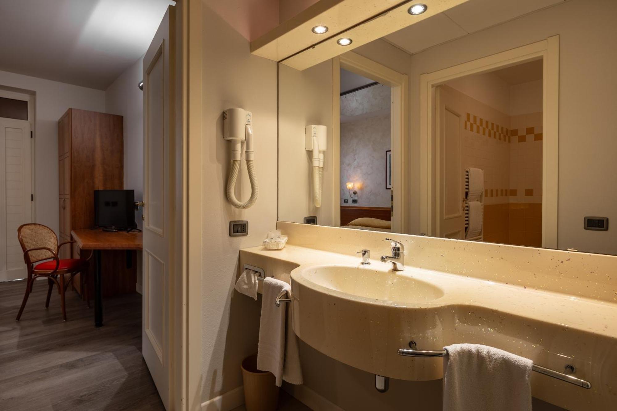 Hotel Motel Sporting Montodine Εξωτερικό φωτογραφία